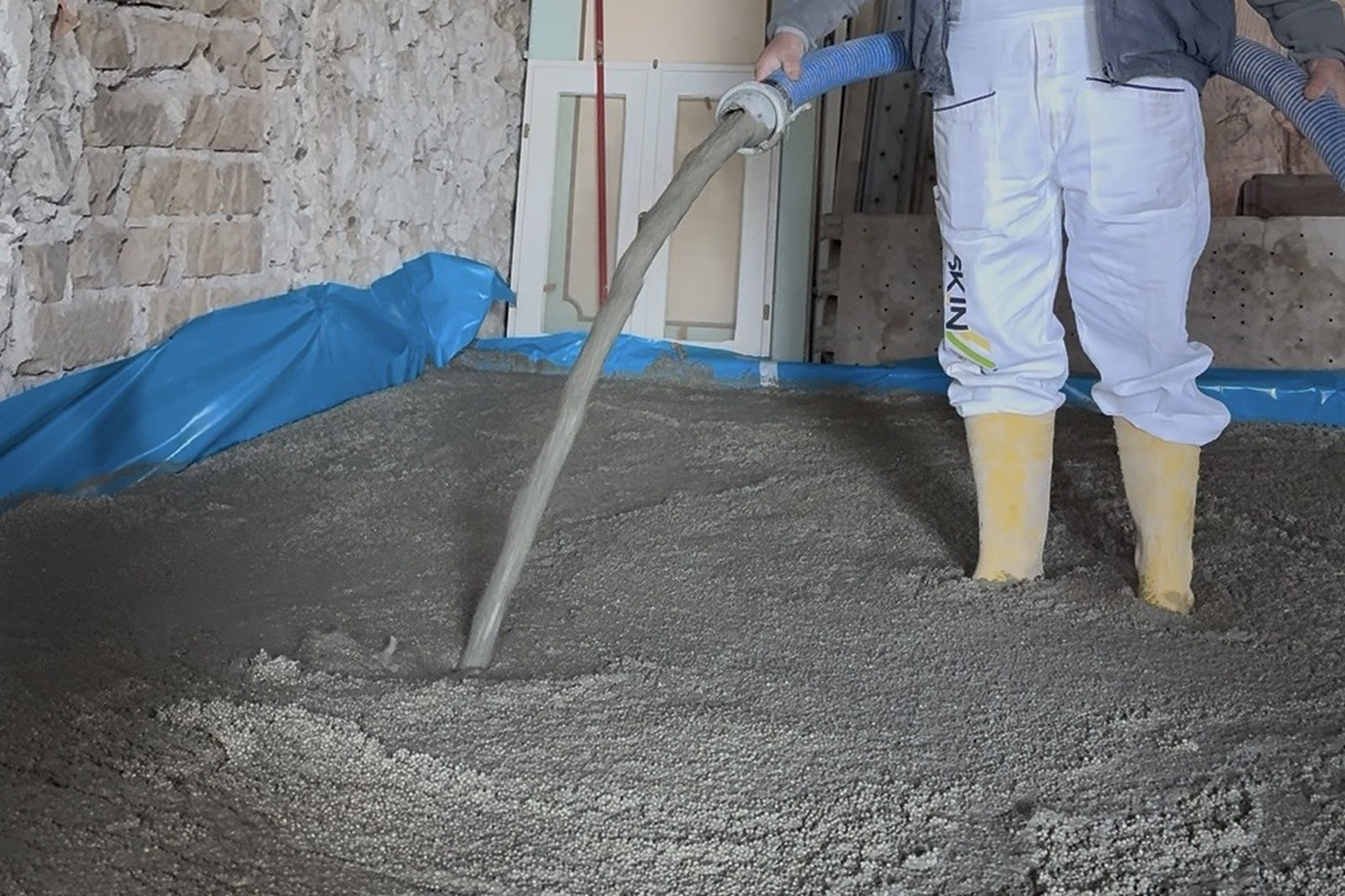 Impianto per la produzione del sottofondo alleggerito